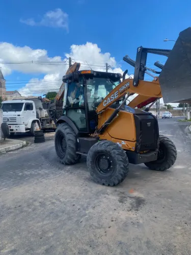 Serviços de terra planagem, transporte e mudanças 