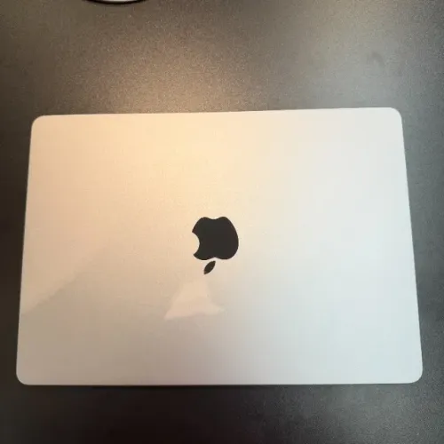 MacBook Air M3 2024 13" 8GB 256GB Prata | Único Dono | Impecável