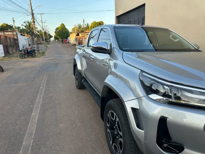 Toyota Hilux CD SRX Plus 4X4 2.8 TDI Die. Aut. 2024