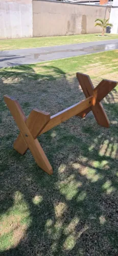Vende-se Pe De mesa madeira