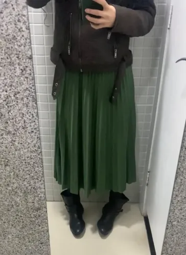 saia mídi plissada verde