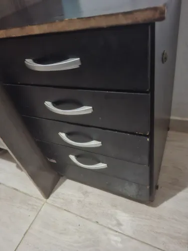 Criado mudo preto