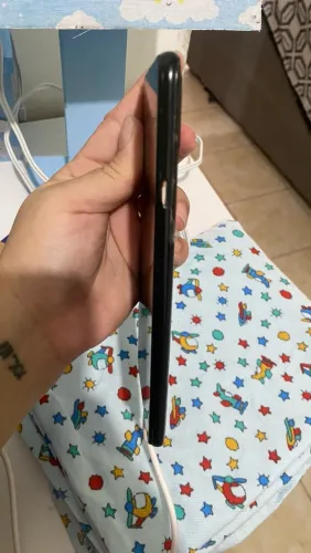 Vendo celular , meu filho quebrou o botão de ligar , fora isso ele está bom