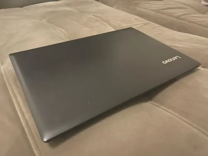 Ultrabook Lenovo i5 8a Geração c/ Tela de 15,6, 8Gb de Ram e Hd SSD de 240Gb