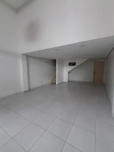 Sala Comercial 67m² c/ Mezanino Incluso Condominio + Segurança 24 horas + Água