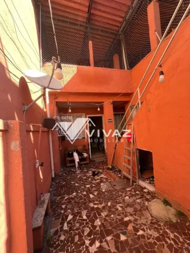 Ótima Casa de Vila com 02 Quartos Quintal e Terraço - Penha