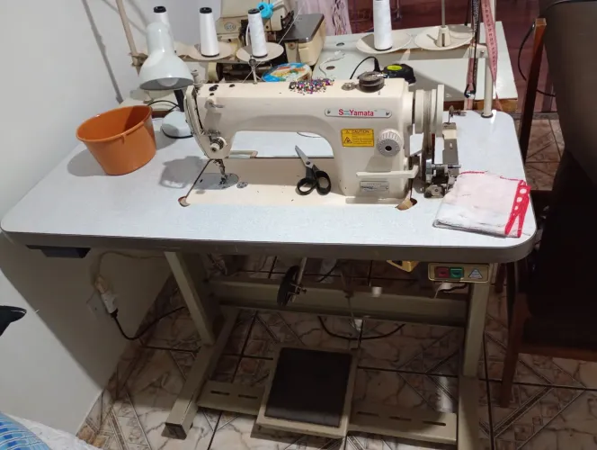 Vendo 3 máquina de costura
