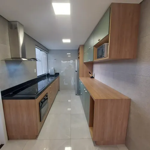 Apartamento para venda tem 98 metros quadrados com 3 quartos