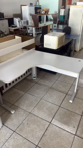 Mesa em L escritório 