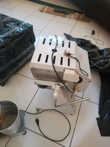 Amassadeira para pizza e pães 