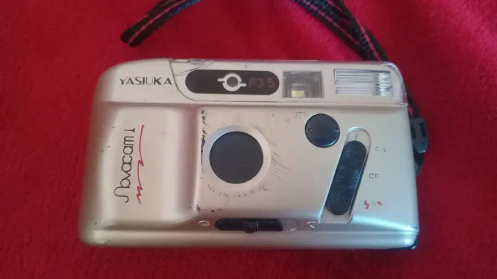 Maquina fotográfica Yasiuka