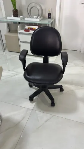 Cadeira de Escritório Secretária com braços