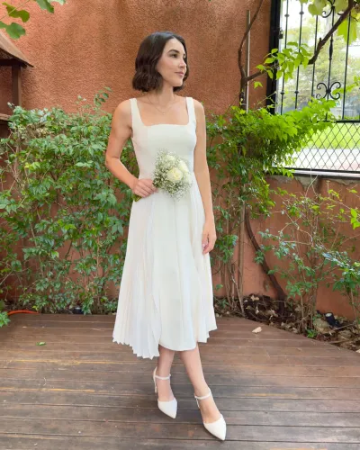 Vestido off White plissado 