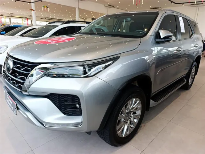 Toyota Hilux SW4 4X4 2.8 Diesel 2024