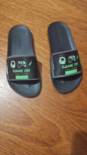 Chinelo Grendene - Tam. 31 (escrita Game On)