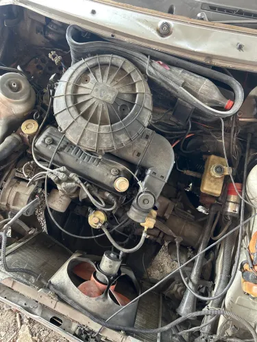 Motor de escort lx 91 bom estado nao fuma zero ja foi 3 vezes na praia 1500$