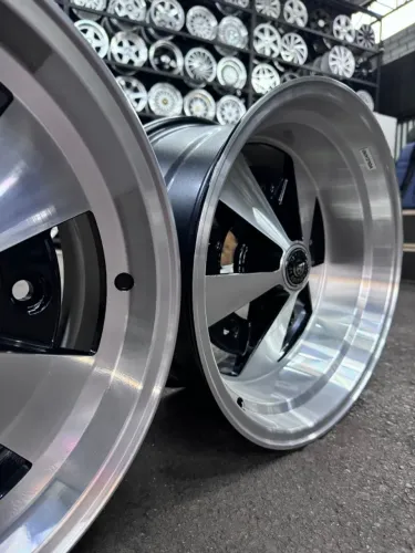 rodas aro 15 Furação 5x205 Tala 6 e 8 ESCARABAJO
