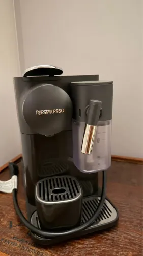 Cafeteira nespresso novíssima