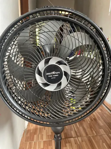 Ventilador Britânia Turbo de Coluna