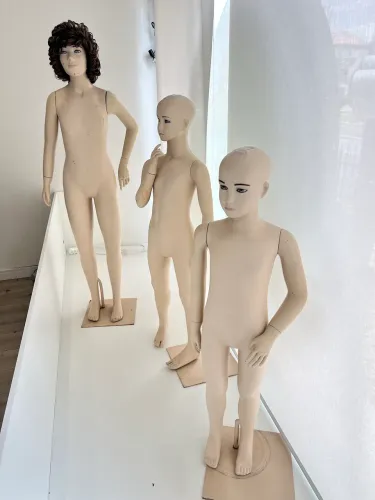 Kit 3 manequins de fibra loja