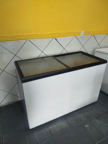 Freezer vertical tampa de vidro