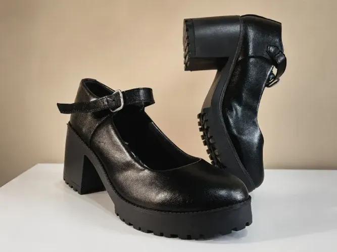 Sapato Mary Jane Feminino Solado Salto Alto Fivela Ajustável.