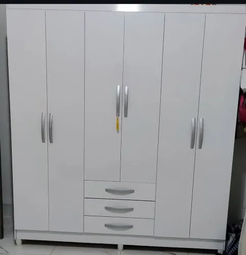 Guarda roupa seminovo branco