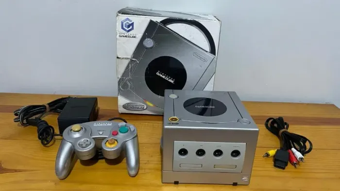 Nintendo GameCube Platinum Original Completo Com Caixa Controle E Cabos