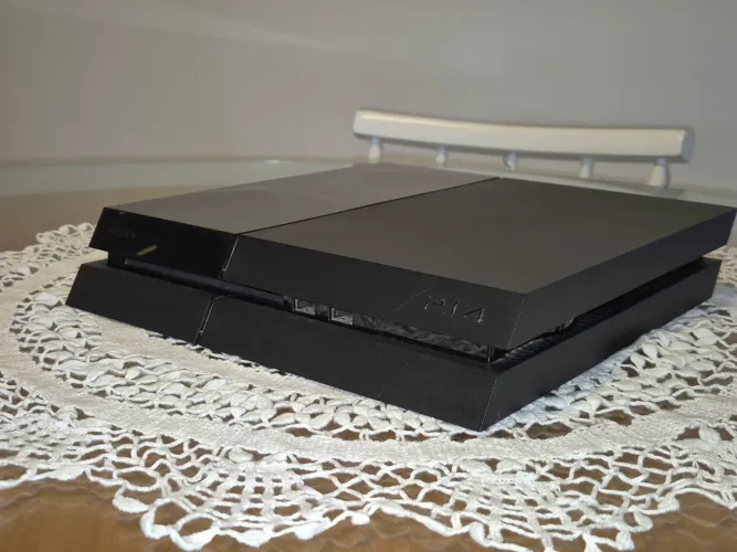 Playstation 4 - Modelo FAT