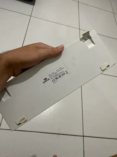 TECLADO MECÂNICO REDRAGON LAKSHMI K606W BRANCO