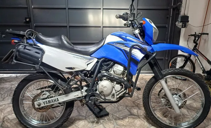 XTZ Lander 250cc Ano: 2012