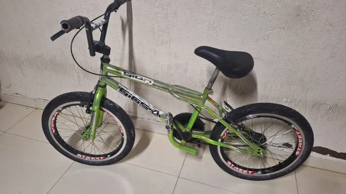 BICICLETA BMX GIOS ARO 20