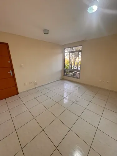 ESPAÇO, LOCALIZAÇÃO E PRATICIDADE NO CENTRO DE CONTAGEM!