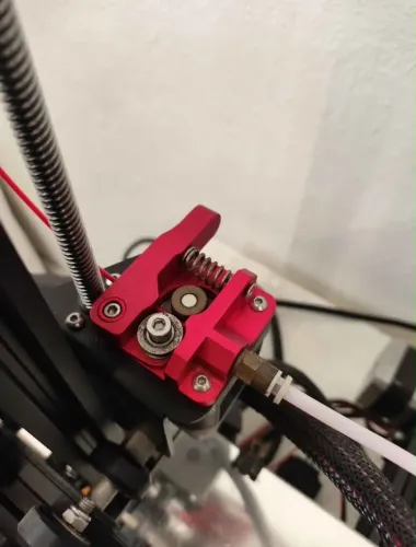 Impressora 3D Ender 3 + kit tinta + kit bico