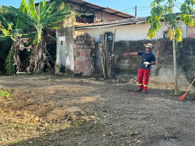 Vendo um lindo terreno plano próximo ao baratão da carne cidade de Deus 