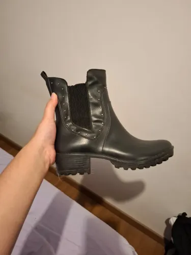 bota estilo coturno