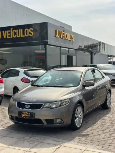 Kia Motors Cerato 1.6 16V Flex Aut. 2013