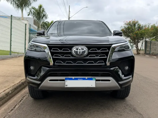 Toyota Hilux SW4 SRX 4X4 2.8 TDI 16V Dies. Aut. 2021