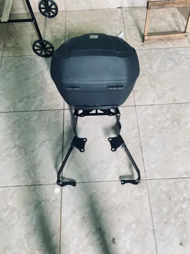 Bagageiro completo com baú moto 500x