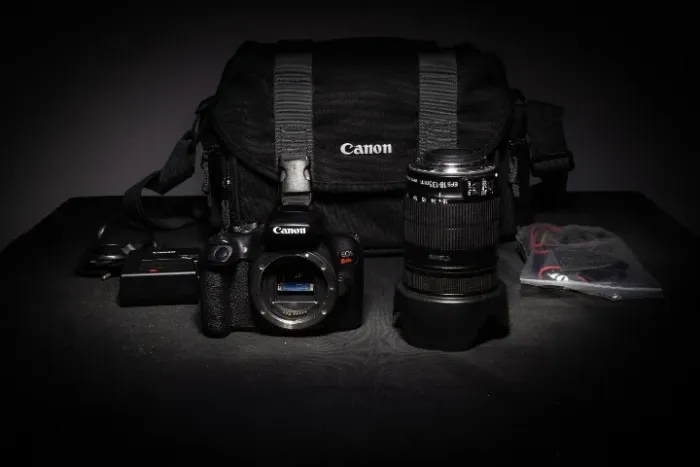 Canon EOS Rebel T7+ Completa