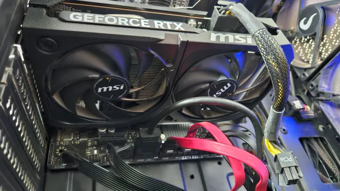 Placa de Vídeo MSI RTX 5060 2X OC PRETA 8GB