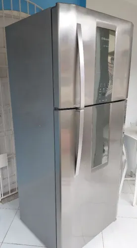 Vendo Geladeira Eletrolux