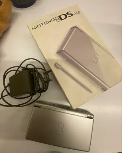 NINTENDO DS LITE