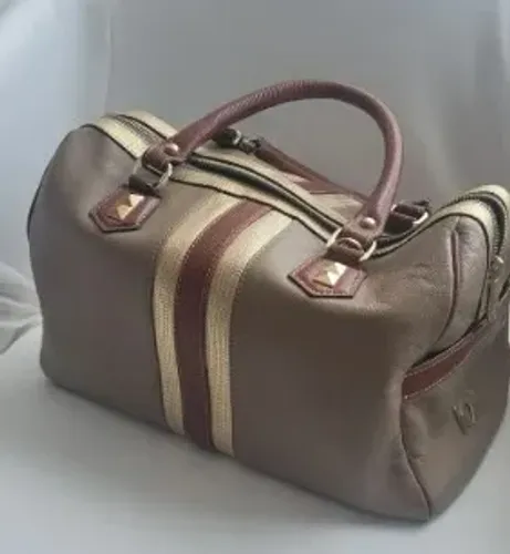 Bolsa Baú K? Couro em Couro Natural Bege/Fendi - Ampla e Elegante