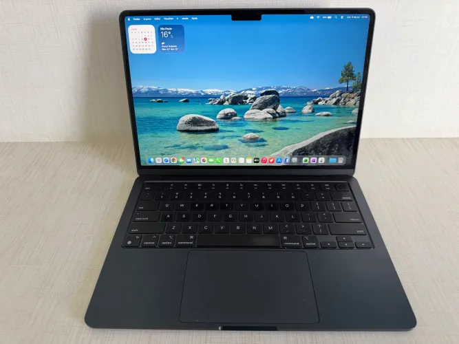 MacBook Air M2 2022