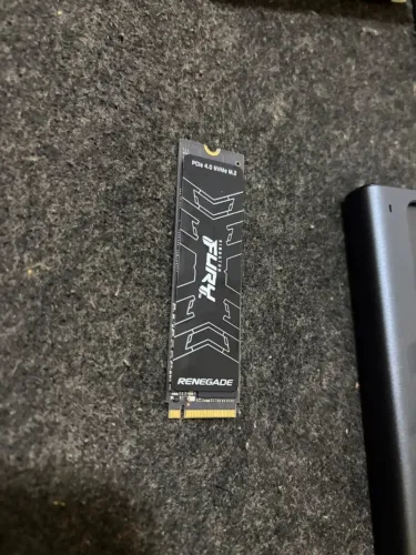 SSD Kingston FURY Renegade 1TB NVMe PCIe 4.0 M.2 (SFYRS/1000G)