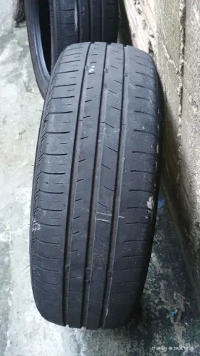 Pneus aro 15 em bom estado da pra rodar muito 