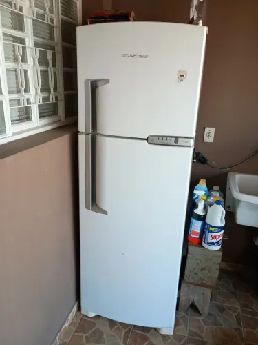 Vendo geladeira Eletrolux