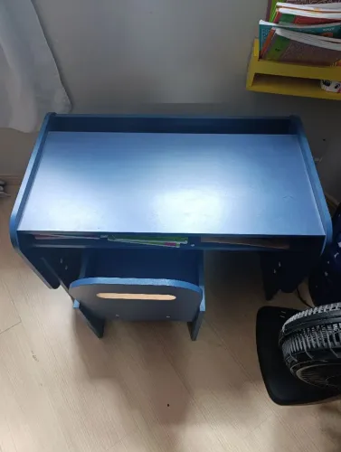 Kit mesa grande e cadeira infantil com regulagem