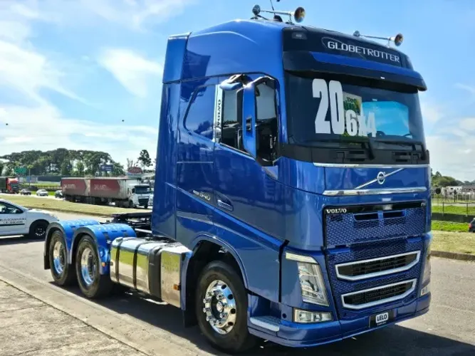 Volvo FH 540 6x4 Bug Leve Globetrotter Ano 2020 Rodas de Alumínio Cama Grande Ar Cond